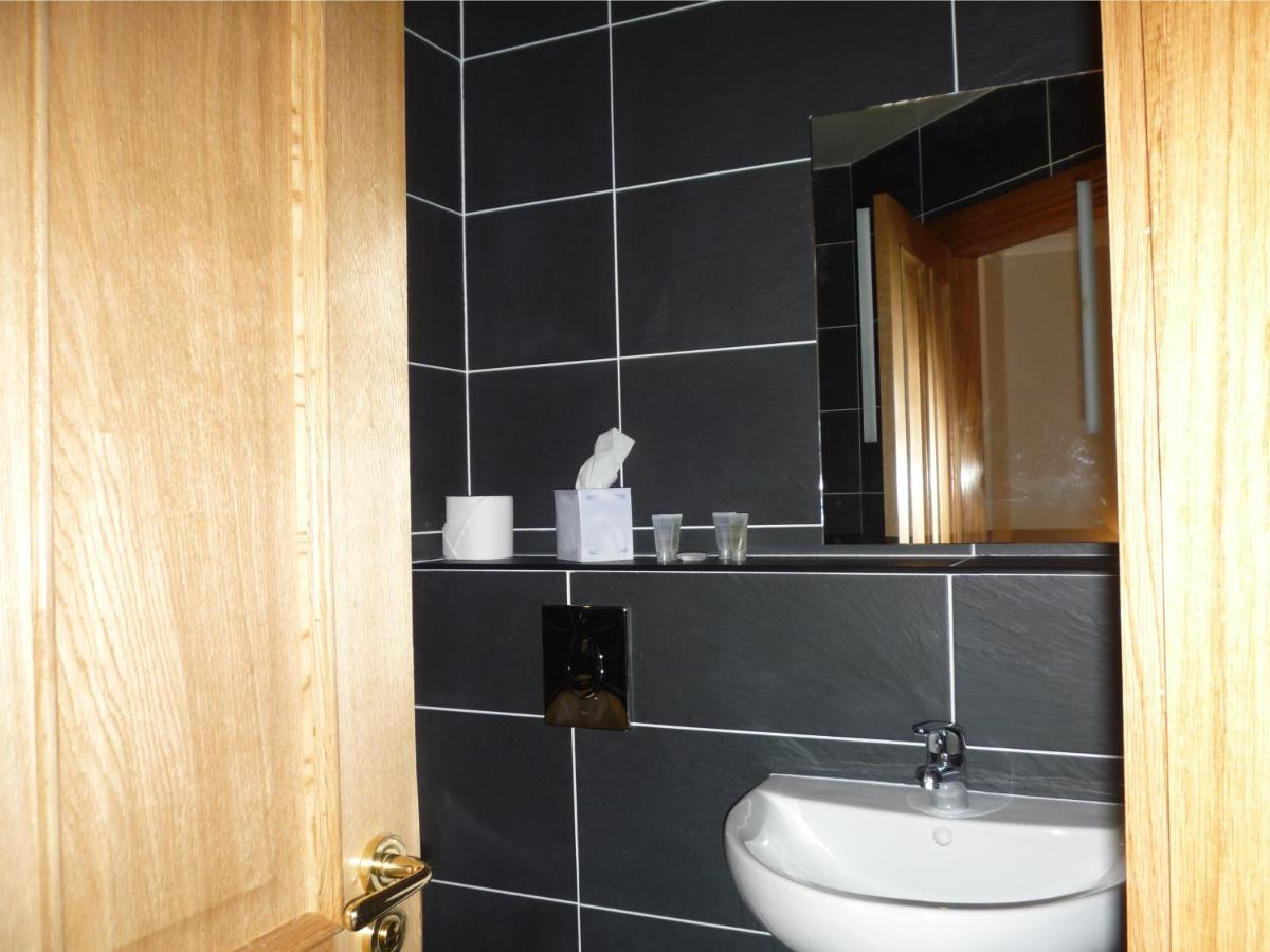 The Spread Eagle Hotel Джедборо Номер фото