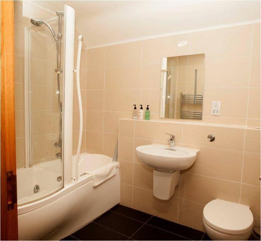 The Spread Eagle Hotel Джедборо Экстерьер фото