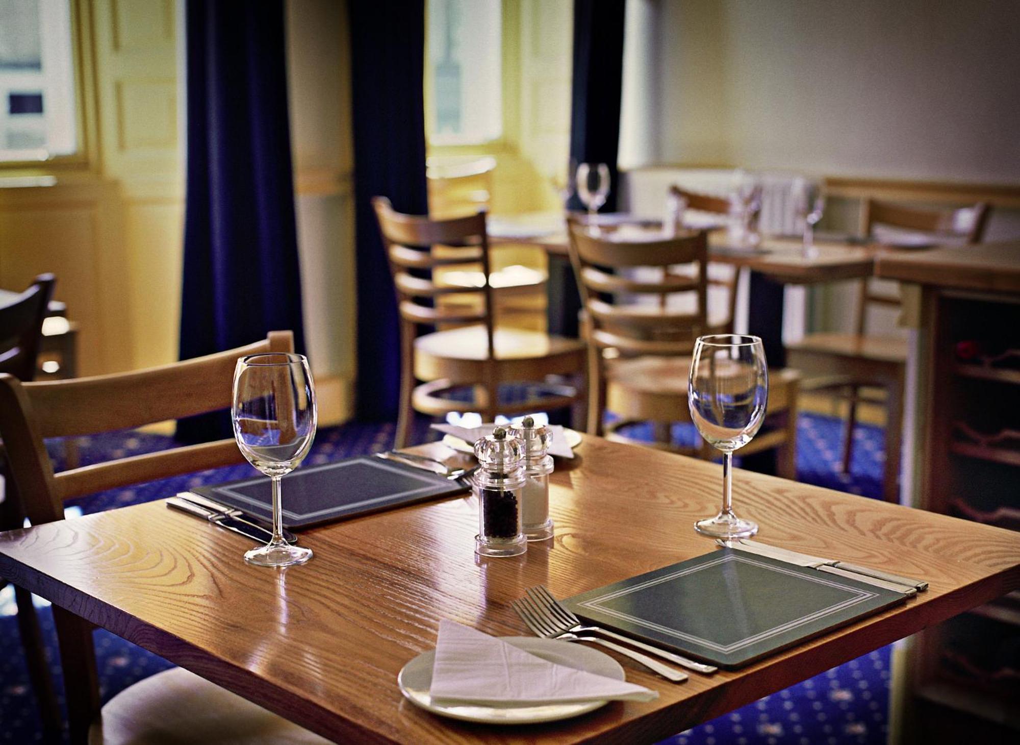The Spread Eagle Hotel Джедборо Экстерьер фото